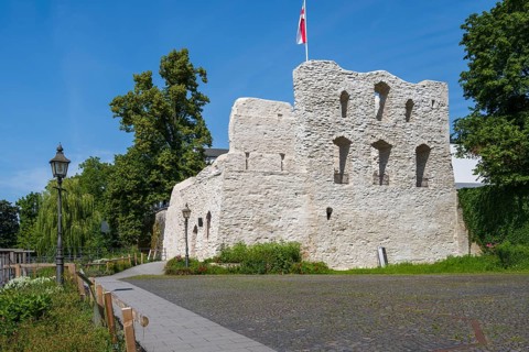 Castle ruins, Bad Lippspringe, climatic health resort, North Rhine-Westphalia, Germany