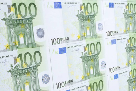 100 euro banknotes, 100 euros
