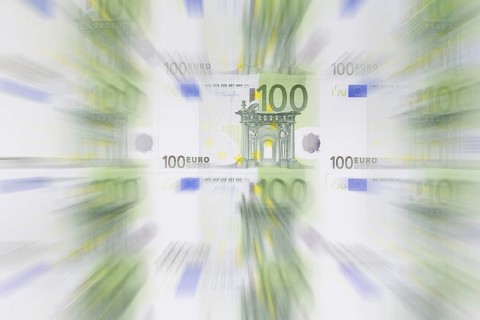 100 euro banknotes, zoom effect