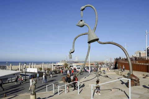 Sculpture Herring Esser by artist Tom Otterness on the seafront promenade, Scheveningen, The Hague,