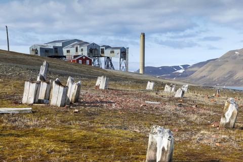 Historic coal cableway, transport cableway, coal distribution cableway, Aventdalen, Longyearbyen,