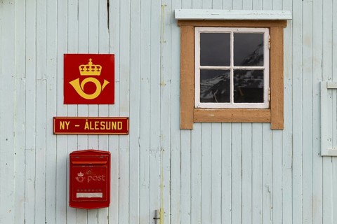 The world's northernmost postal station, wooden house, letterbox, Ny-Alesund, Spitsbergen, Svalbard