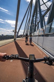 Ride over the Snelbinder Brug bicycle and pedestrian bridge, over the river Waal near Nijmegen, was