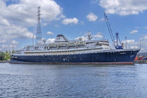 Astoria, cruise ship originally transatlantic ocean liner MS Stockholm, to be dismantled by ship