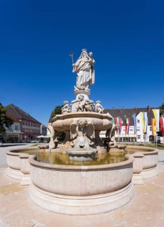St Mary's Fountain on Kapellplatz, place of pilgrimage, Altötting, Upper Bavaria, Bavaria, Germany
