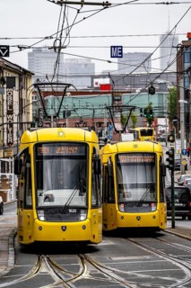 Ruhrbahn tram, on Altendorfer Straße, intersection Helenenstraße, in Essen-Altendorf, rush hour,
