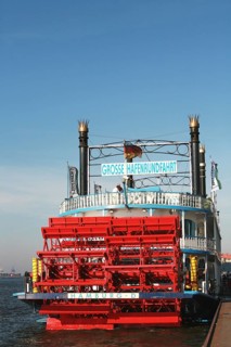 Paddle wheel, paddle steamer, harbour, Hamburg, Germany