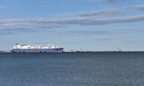 LNG tanker in the port of Mukran, ferry port Mukran, on RÃ¼gen, Mecklenburg-Vorpommern, Germany