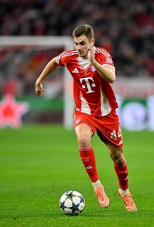 Josip Stanisic FC Bayern Munich FCB (44) Action on the ball Champions League, Allianz Arena,