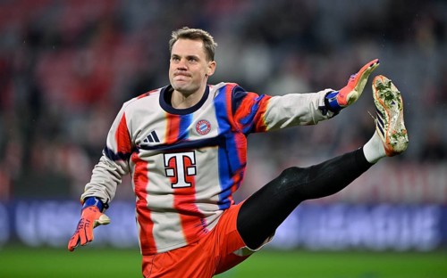 Goalkeeper Manuel Neuer FC Bayern Munich FCB (01) Warm-up Training Gesture Gesture dogged Champions