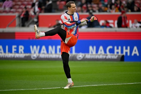 Goalkeeper Manuel Neuer FC Bayern Munich FCB (01) Warm-up training MHPArena, MHP Arena Stuttgart,