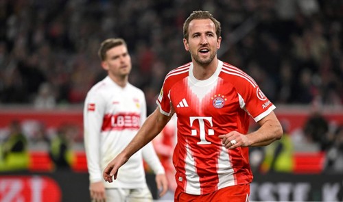 Goal celebration Harry Kane FC Bayern Munich FCB (09) Maximilian Mittelstaedt VfB Stuttgart (07)