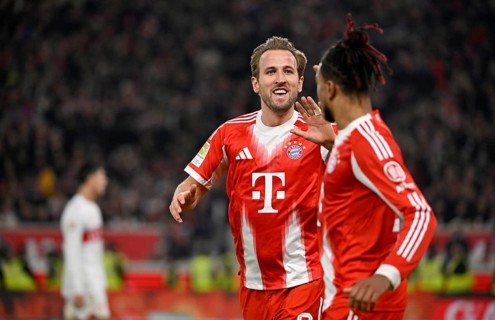 Goal celebration Harry Kane FC Bayern Munich FCB (09) Michael Olise FC Bayern Munich FCB (17)