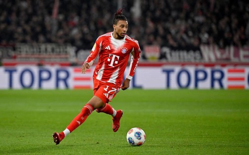 Michael Olise FC Bayern Munich FCB (17) Action on the ball MHPArena, MHP Arena Stuttgart,