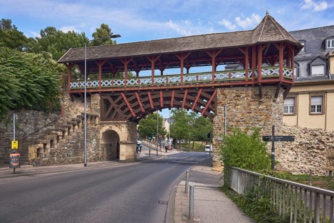 Historic city fortification, historicizing city gate Römertor, historic city wall Heidenmauer,