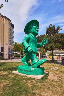 Unity man, sculpture, conceptual artist and sculptor Ottmar Hörl, overcoming borders, general