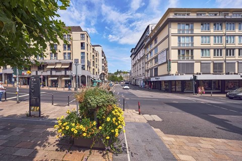Pedestrian zone, residential and commercial buildings, general architecture, barrier bollards,