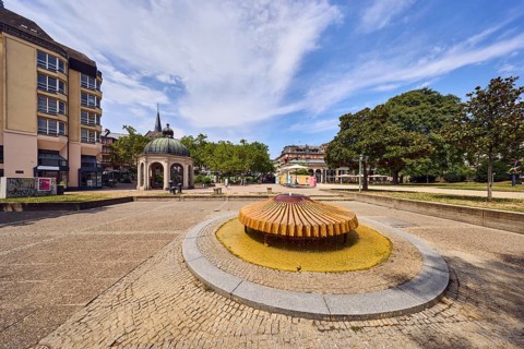 Kochbrunnenspringer thermal spring, fountain, mussel shaped, pavilion cooking fountain pavilion,