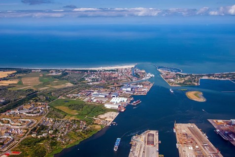 WarnemÃ¼nde, Germany, Mecklenburg-Western Pomerania, Breitling, Baltic Sea, sea, harbor, shipyard,