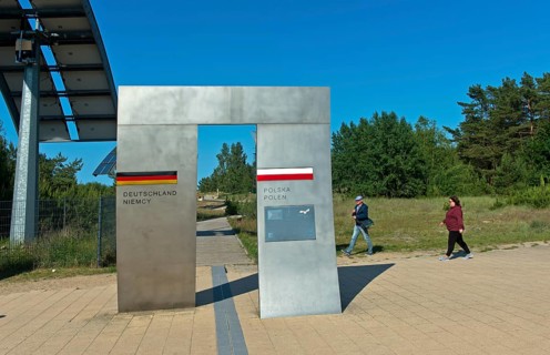 Symbolic gate on the border between Germany and Poland on the Europa Promenade, Ahlbeck, Usedom