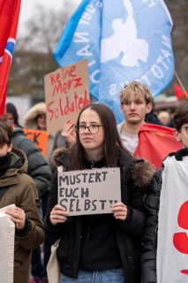 School strike against military service, around 600 participants in a demonstration against the