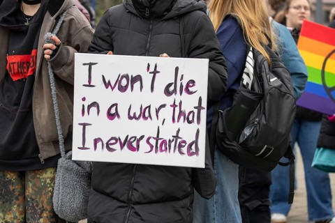 Demonstration against compulsory military service in Ludwigshafen am Rhein***Picture: Sign with the