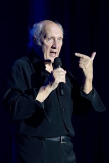 Herman van Veen, singer, songwriter, Netherlands, with the program Achtzig live, 04.12.2025,