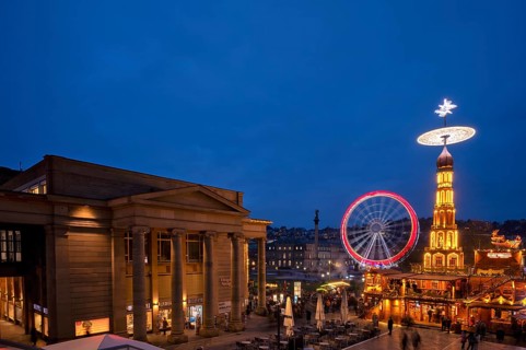 Night view, Christmas market with Christmas pyramid, Ferris wheel, movement effect, New Palace,
