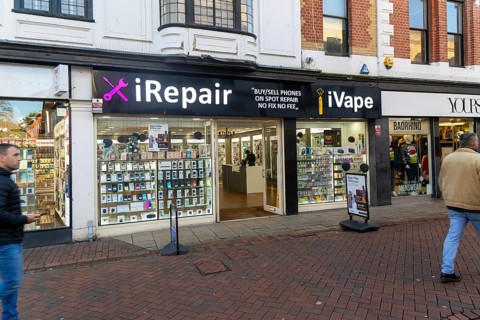 IRepair iVape shop store phone repair and vaping supplies, Tavern Street, town centre of Ipswich,