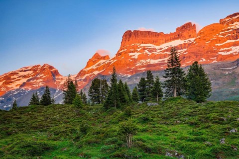 AlpenglÃ¼hen am Reissend Nollen, Chlyn Wendestock, Gross Wendestock and PfaffenhÃ¼t, Canton of