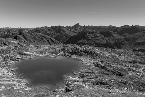 Mountain panorama over Laufbichlsee, behind it the Hochvogel, 2592m, AllgÃ¤u Alps, AllgÃ¤u,
