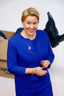 Franziska Giffey at the world premiere of Stromberg - Everything as usual on 1.12.2025 at the Zoo