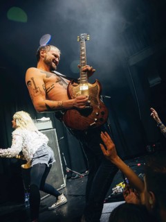 Billy Lunn, singer and guitarist from The Subways live on For Eternity Tour 2025 at Hole44 in