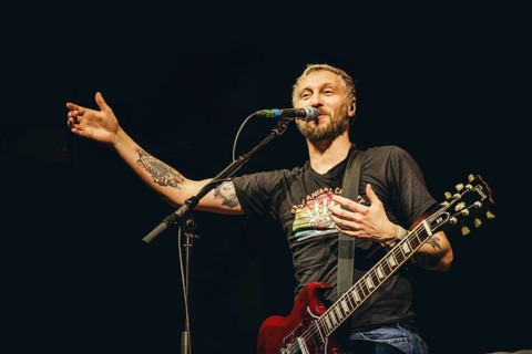 Billy Lunn, singer and guitarist from The Subways live on For Eternity Tour 2025 at Hole44 in
