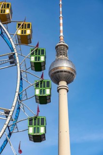 Christmas market am Park am Berliner Fernsehturm, Ferris wheel, Fernsehturm dome, Berlin, Germany