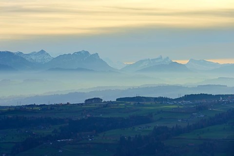 Lucerne Midlands, behind them the Bernese Alps, MÃ¼swangen, Canton, Lucerne, Switzerland