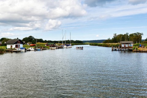 Rowing boat as ferry, Moritzdorf rowing boat ferry, Baaber bulwark, natural harbor, Baabe,