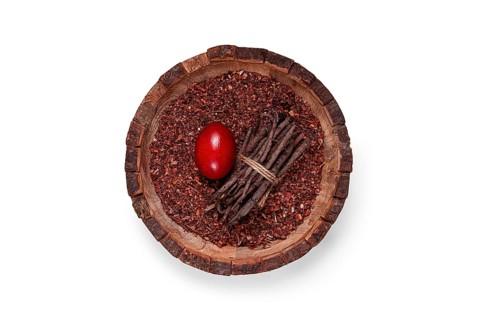Madder dye, Endro, rhizome for coloring eggs, powder from the roots of endro with onion husks, in a