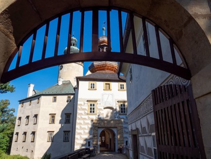 Lemberk Castle, Archway, Fairytale Castle, Lusatian Mountains, Bohemia, Czech Republic