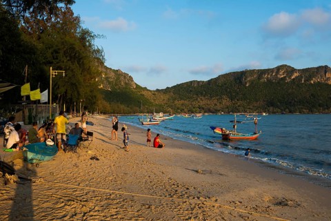 Scenic beach, sunset, Prachuap Khiri Khan, Prachuap Khiri Khan Province, Central Thailand, Thailand