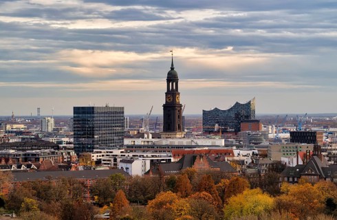 Elbe Philharmonic Hall, Elphie, Evangelische Hauptkirche St. Michaelis, Michel for short, Tower am