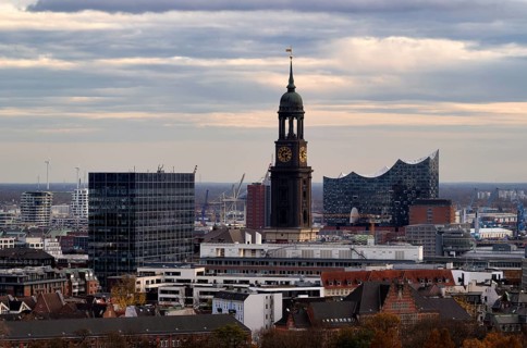 Elbe Philharmonic Hall, Elphie, Evangelische Hauptkirche St. Michaelis, Michel for short, Tower am