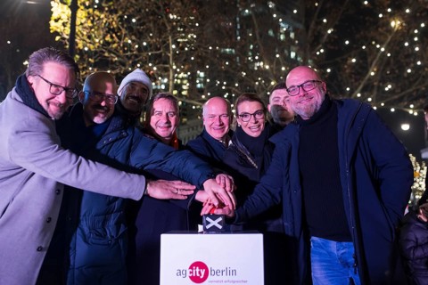 Kai Wegner, Governing Mayor of Berlin, together with the organizers, will turn on the Christmas