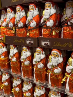 Display on the shelf of chocolate Santa Claus chocolate Santa Claus Santa Claus Santa Claus Santa