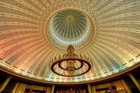 Jame' Asr Hassanil Bolkiah Mosque, Majestic cupola and chandelier in the prayer room, Bandar Seri