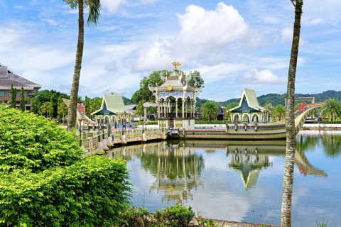Ceremonial stone barge in the Masjid Omar Ali Saifuddien Mosque complex, Bandar Seri Begawan,