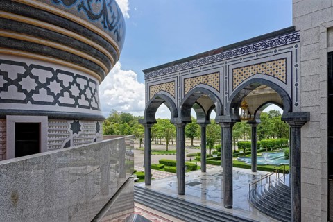 Jame' Asr Hassanil Bolkiah Mosque, Bandar Seri Begawan, Brunei