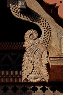 Detail of a traditionally decorated wooden roof, Heritage Hotel Privacy, Vembanad Lake, Kerala,