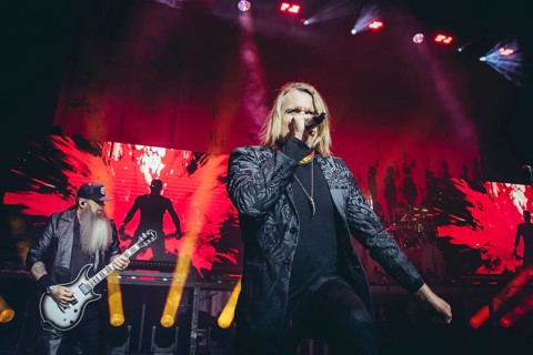 Singer Matt Walst from Three Days Grace live on tour 25 at Berlin's Tempodrom on 19.11.2025