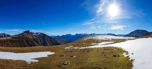 Snowfield on the Trattberg Alm with a view of the Hochwieskopf, Osterhorn Group, Salzkammergut,